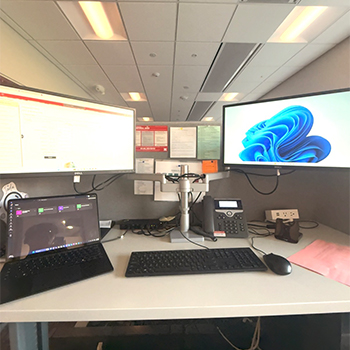 Husker Hub Desk
